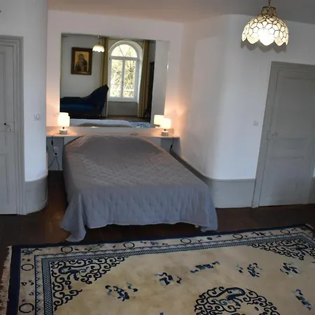 Les Distinguees - L Ayral * Gaillac-d'Aveyron