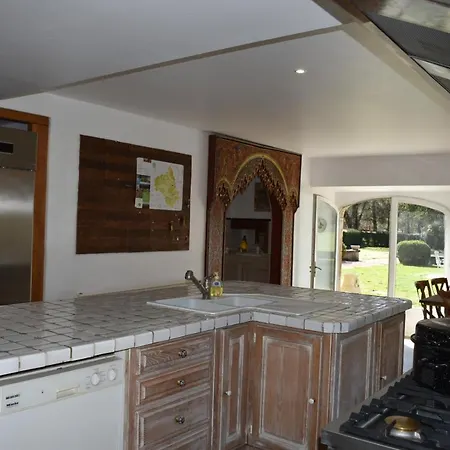 펜션 Les Distinguees - L Ayral *