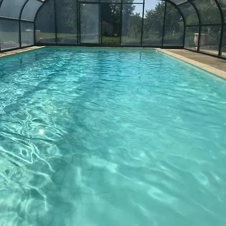 Les Distinguees - L Ayral Gaillac-d'Aveyron