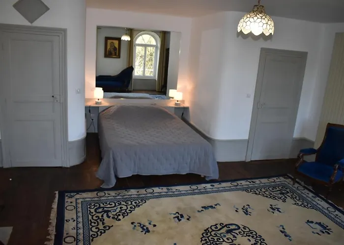 Les Distinguees - L Ayral * Gaillac-d'Aveyron