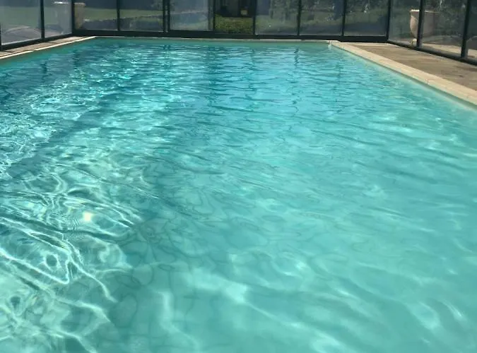 Les Distinguees - L Ayral Gaillac-d'Aveyron