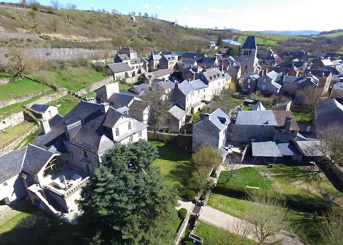 Les Distinguees - L Ayral